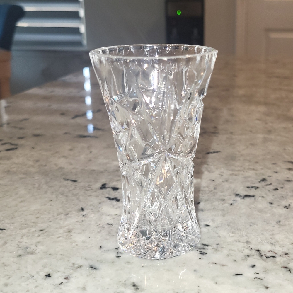 Lenox lead crystal star pattern Bud vase